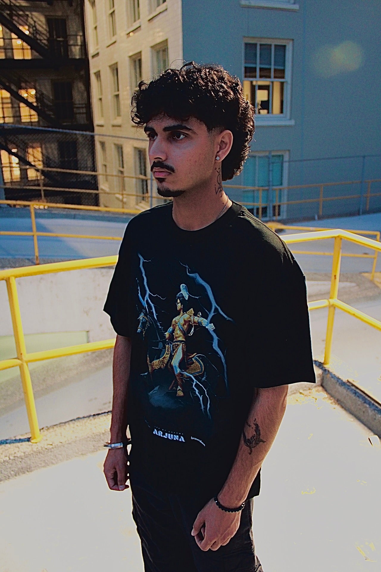 ARJUNA OVERSIZED STREETWEAR T-SHIRT